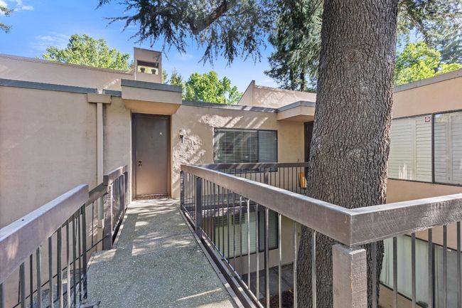 UNIT-4 - 2200 Woodside Ln, Condo with 2 bedrooms, 1 bathrooms and null parking in Sacramento CA | Image 4