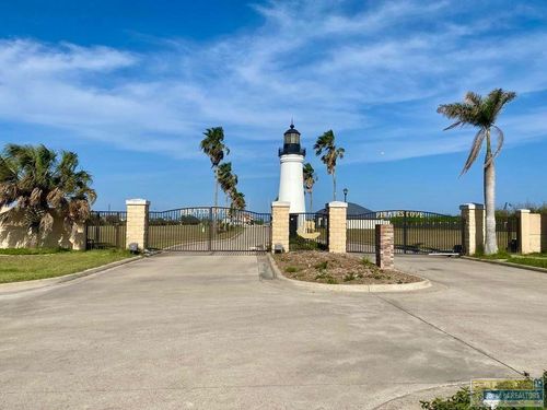 6-113 Jean Lafitte St, Port Isabel, TX, 78578-1439 | Card Image