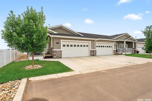 504-1015 Bradley St, Moose Jaw, SK, S6H5Y4 | Card Image