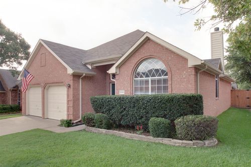 2320 Suntree Ln, Flower Mound, TX, 75022-4911 | Card Image