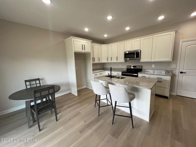 15 Brookley Dr, Condo with 3 bedrooms, 3 bathrooms and null parking in Louisville KY | Image 4