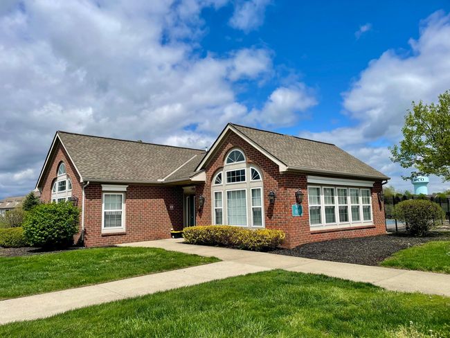 647 Spring Valley Dr, Condo with 2 bedrooms, 2 bathrooms and null parking in Lewis Center OH | Image 25
