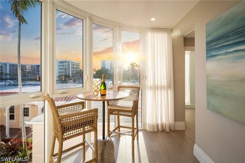 400-4000 Gulf Shore Blvd N, NAPLES, FL, 34103-3428 | Card Image