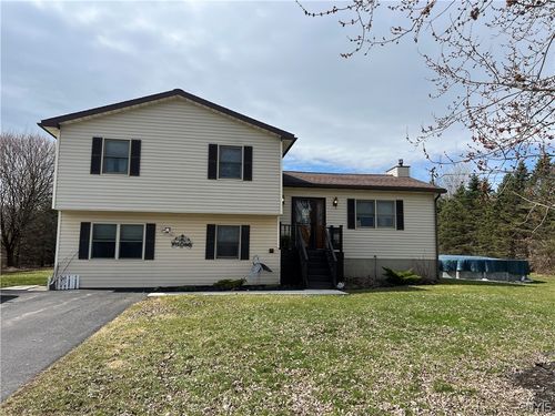 2911 Webb Rd, Cortland, NY, 13045-8838 | Card Image