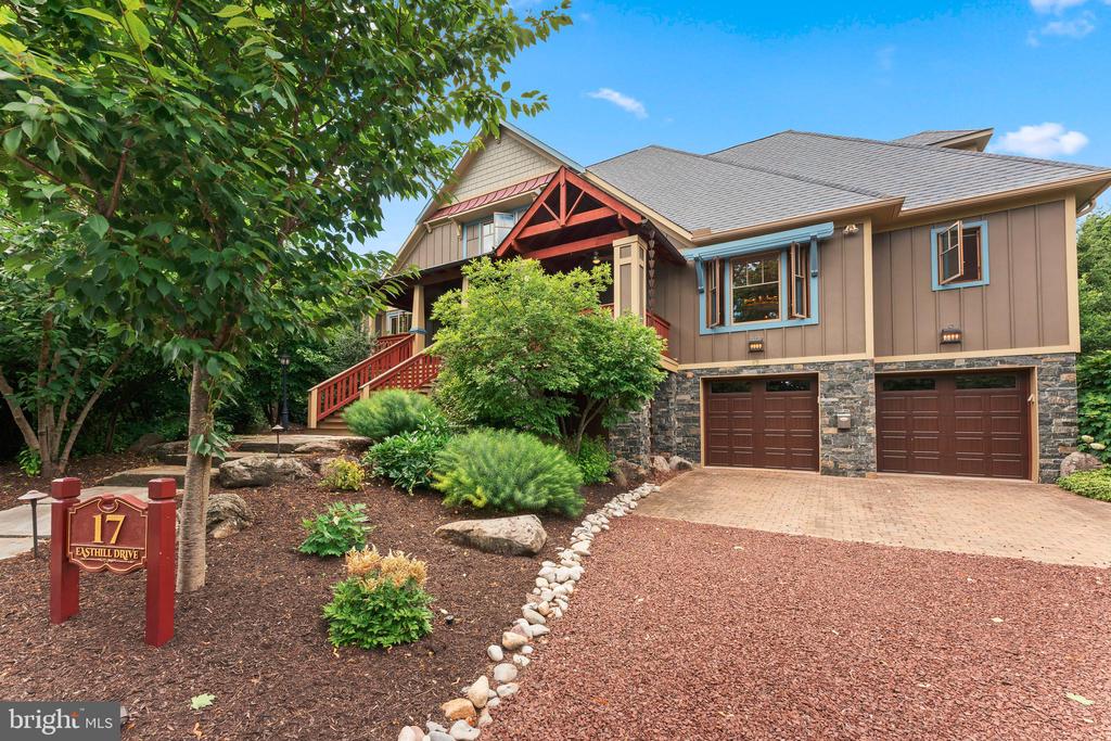 Easthill Dr, Doylestown, PA 18901