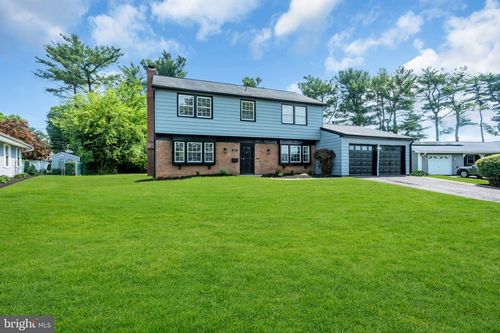 61 Triangle Ln, Willingboro, NJ, 08046-3730 | Card Image