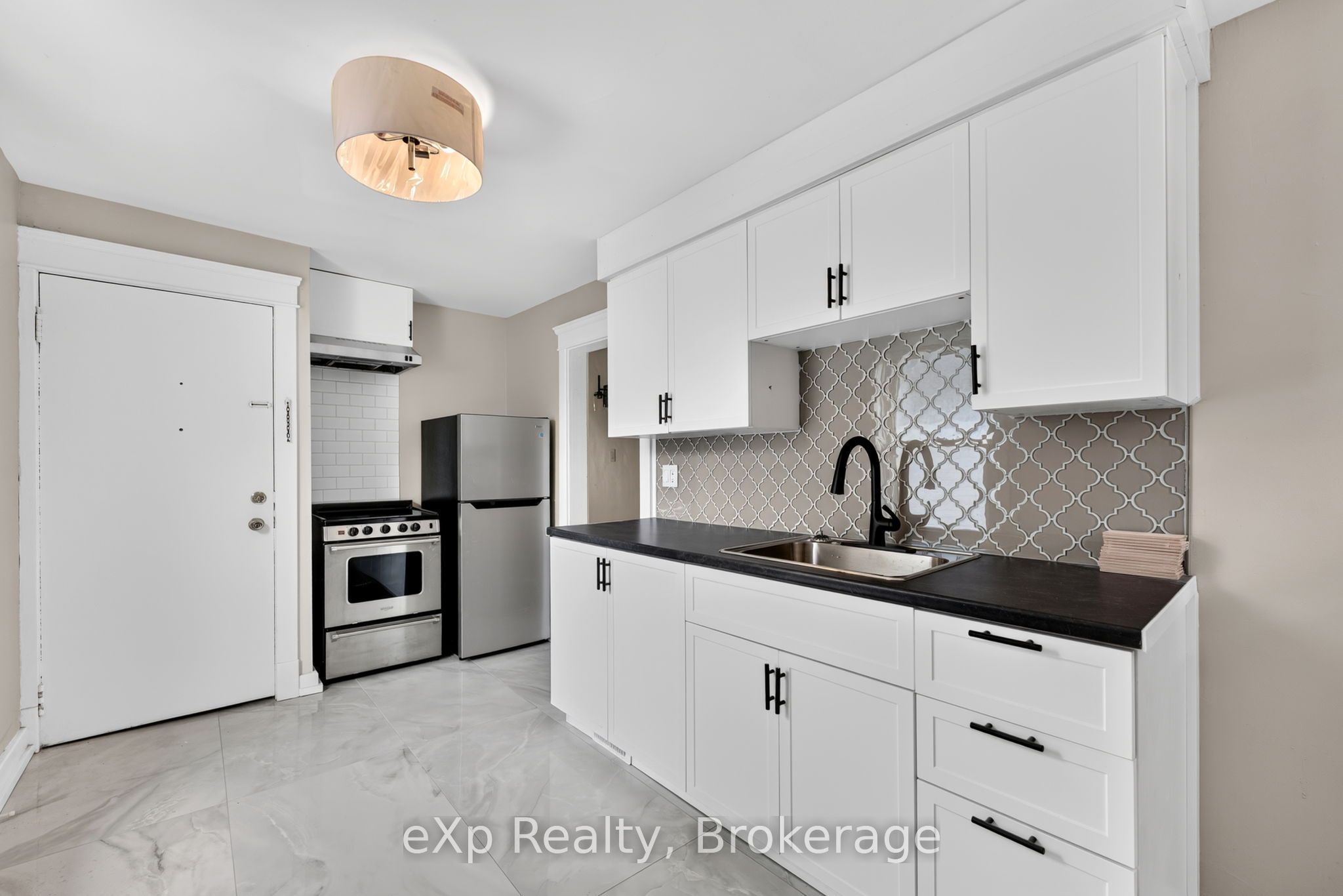 Residential Lease in Stratford 4
