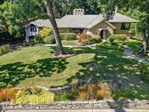 820 N Washington St, Hinsdale, IL, 60521-2848 | Card Image