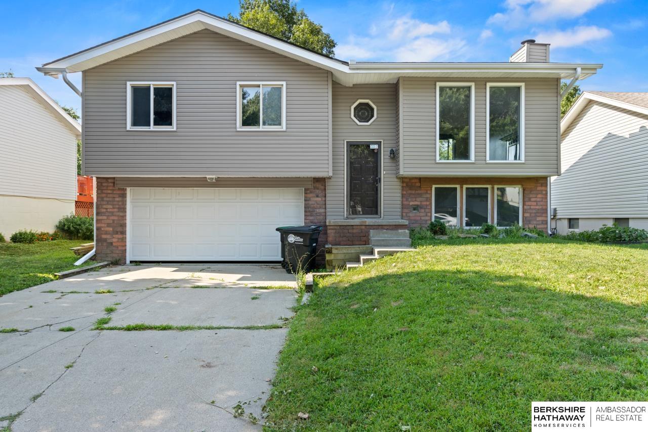 Ames Ave, Omaha, NE 68164