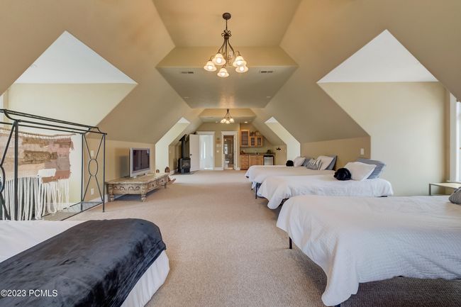 7050 River Valley Rd, Home with 5 bedrooms, 4 bathrooms and null parking in Peoa UT | Image 36