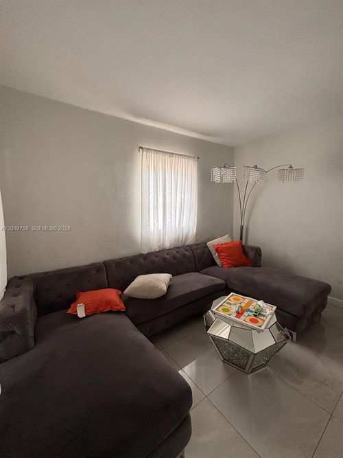 1-1361 Nw 28th St, Miami, FL, 33142-6650 | Card Image