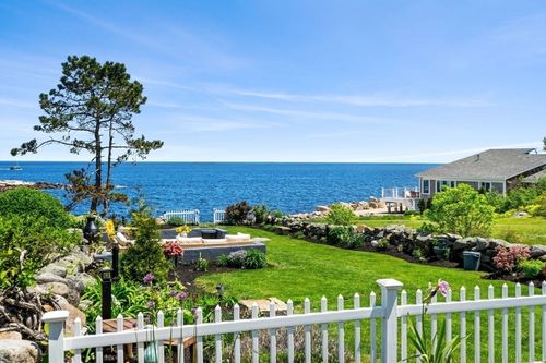 165 Granite St, Rockport, MA, 01966-1356 | Card Image