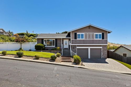 132 Chelsea Hills Dr, Benicia, CA, 94510-2050 | Card Image
