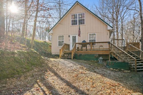 725 Calvert Ridge Rd, Westmoreland, TN, 37186-5408 | Card Image