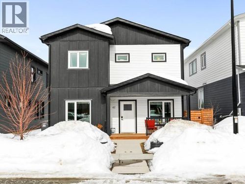 62 Mascot St, Whitehorse, YT, Y1A0S4 | Card Image