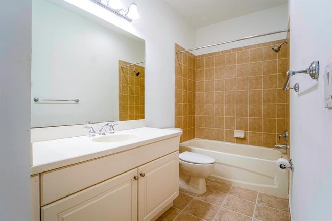2177 Sw Cape Cod Dr, Condo with 3 bedrooms, 3 bathrooms and null parking in Port St. Lucie FL | Image 26