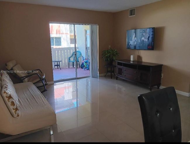APT-108 - 18870 Nw 57 Th Ave, Condo with 2 bedrooms, 2 bathrooms and null parking in Hialeah FL | Image 22