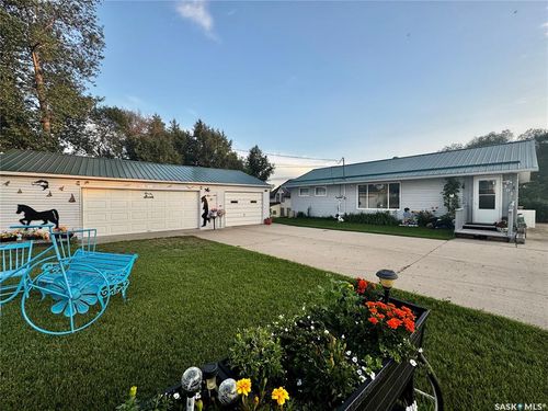 301 1st Ave Se, Sturgis, SK, S0A0L1 | Card Image