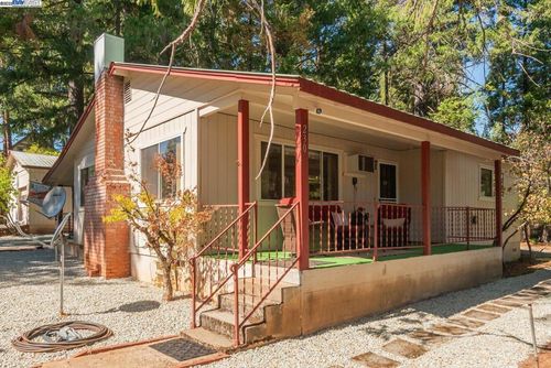 230 Lakeview Dr, Trinity Center, CA, 96091 | Card Image