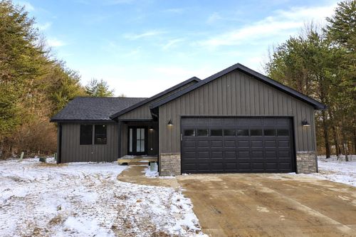 2116 Apple Valley Dr, Howard, OH, 43028-9800 | Card Image