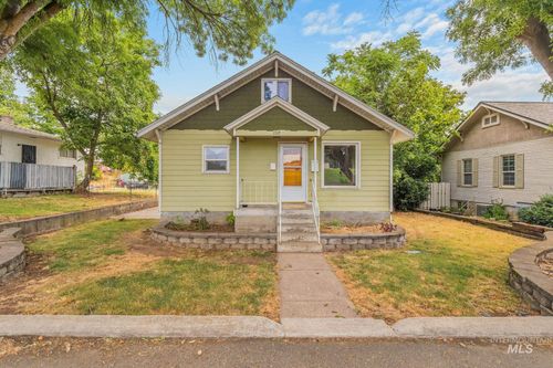 1517 11th Ave, Lewiston, ID, 83501-3010 | Card Image