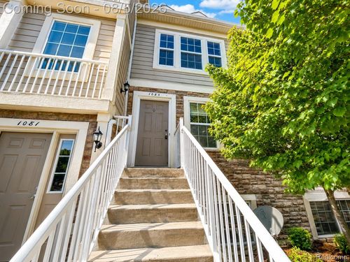 1085 Foxboro, Troy, MI, 48083-5460 | Card Image