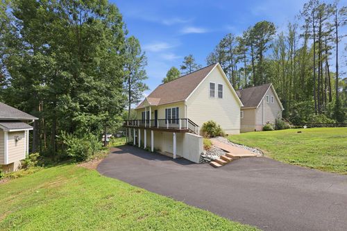 3359 Fisherman Way, BUMPASS, VA, 23024-9304 | Card Image