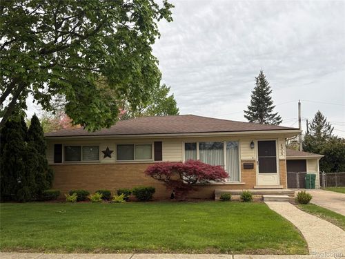 6915 Dover St, Garden City, MI, 48135-1607 | Card Image