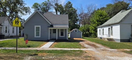 435 S Allen St, CENTRALIA, MO, 65240-1506 | Card Image