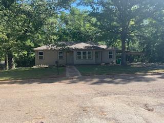 4th St, Palestine, TX 75803