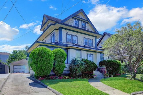 2871 Faber Ter, Far Rockaway, NY, 11691-1705 | Card Image