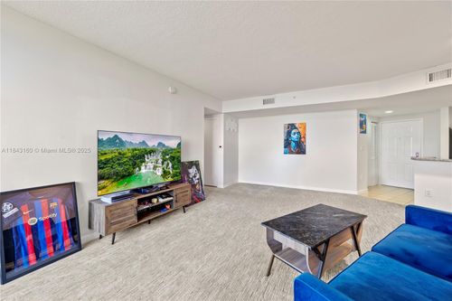 apt-2106-19501 W Country Club Dr, Aventura, FL, 33180-2480 | Card Image