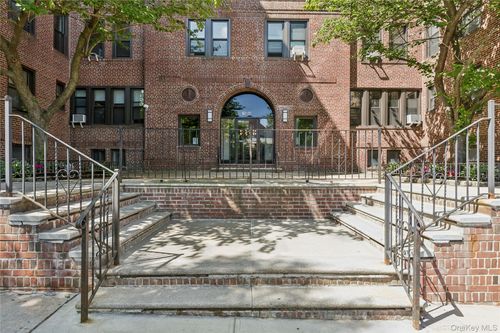 1a-76-66 Austin St, Forest Hills, NY, 11375-6902 | Card Image