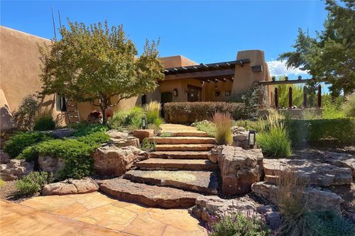 77 Headquarters Trl, Santa Fe, NM, 87506-9503 | Card Image