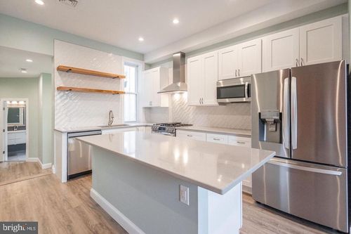 2-3030 W Girard Ave, PHILADELPHIA, PA, 19130-1122 | Card Image