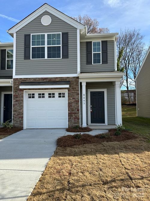 8045 Murray Branch Dr, Charlotte, NC, 28216-5292 | Card Image