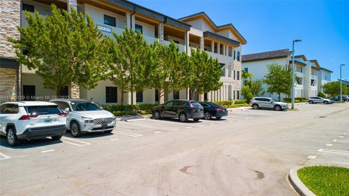 apt-25-8175 Nw 104th Ave, Doral, FL, 33178-4609 | Card Image