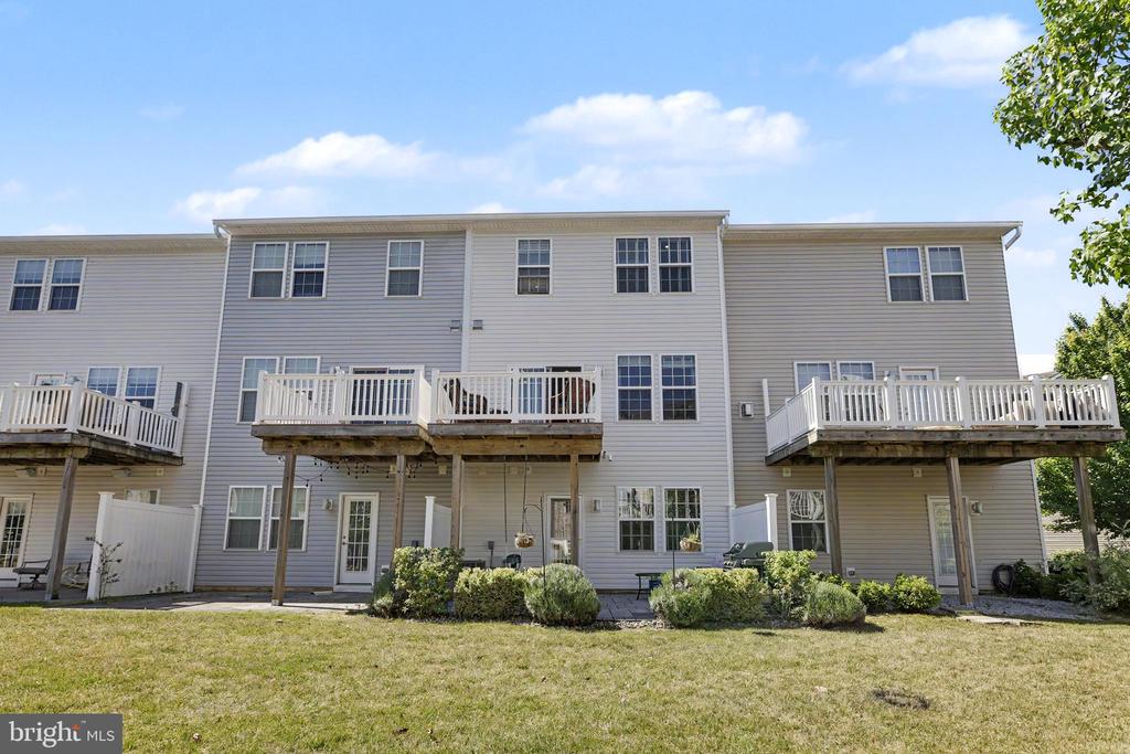 Residential in EATONTOWN 4
