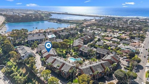apt-f-4011 Layang Layang Cir, Carlsbad, CA, 92008-4170 | Card Image