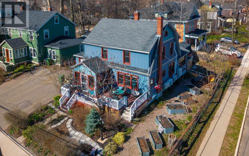 82 Weymouth St, Charlottetown, PE, C1A4Y8 | Card Image