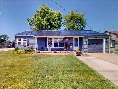 7753 Holly Dr, Mentor-on-the-Lake, OH, 44060-3222 | Card Image