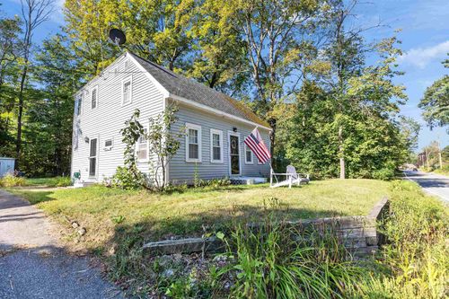 43 Greenfield Rd, Bennington, NH, 03442-4003 | Card Image