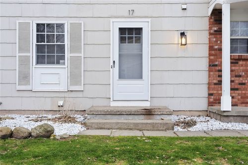 15-17 Willowick Dr, Fairport, NY, 14450-8944 | Card Image