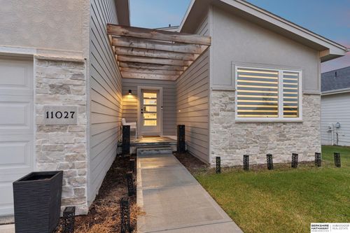 11027 N 169th St, Bennington, NE, 68007-5059 | Card Image