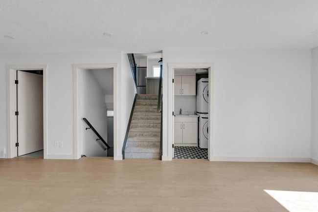 56 Macewan Meadow Way Nw, House other with 3 bedrooms, 3 bathrooms and 4 parking in Calgary AB | Image 8