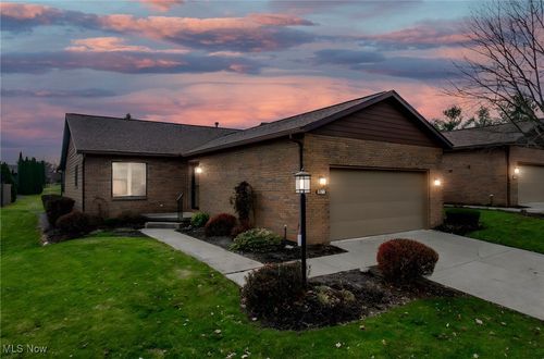 2186 Prestwick Dr, Uniontown, OH, 44685-7553 | Card Image