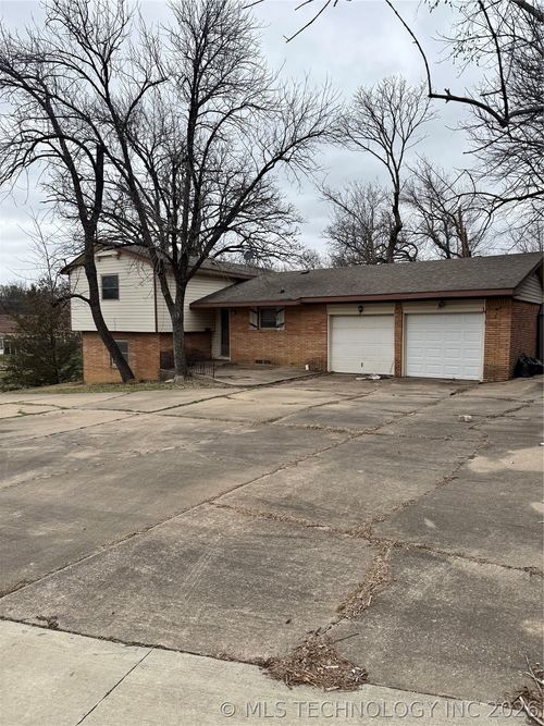 3023 W 53rd Street, Tulsa, OK, 74107 | Card Image