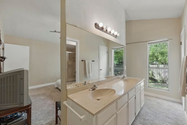 4802 Peach Grove Ct, House other with 5 bedrooms, 2 bathrooms and 2 parking in Austin TX | Image 14