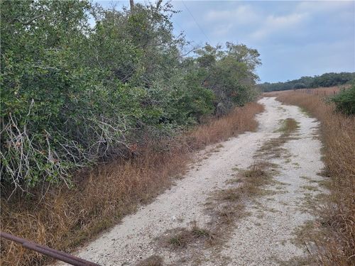 171 Akin Ln, Rockport, TX, 78382-7711 | Card Image