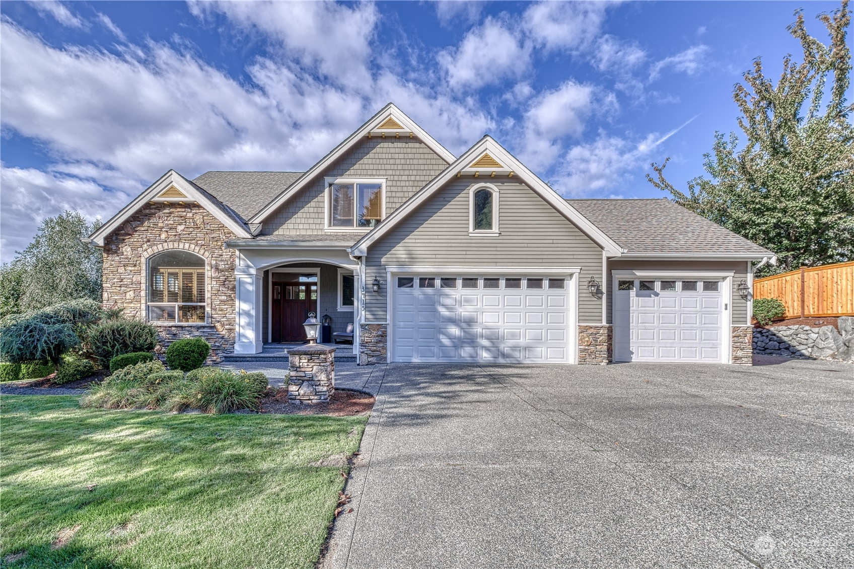 2nd Street Ct, Gig Harbor, WA 98335